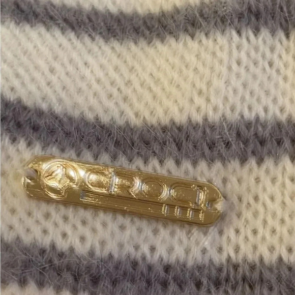 NEW CROCI KNIT GREY AND WHITE STRIPED DOG SWEATER SIZE SMALL - Picture 3 of 7